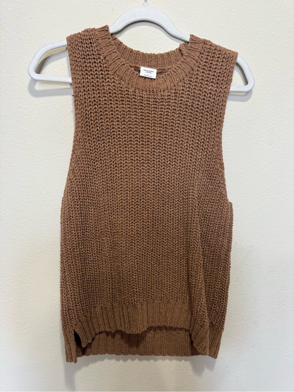 Abercrombie & Fitch Tan Chunky Knit Sweater Vest